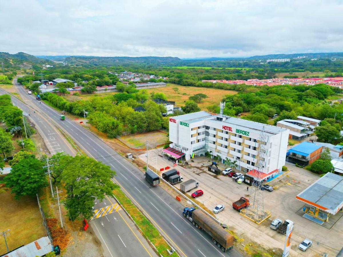 Hotel Berdez Neiva  Bagian luar foto