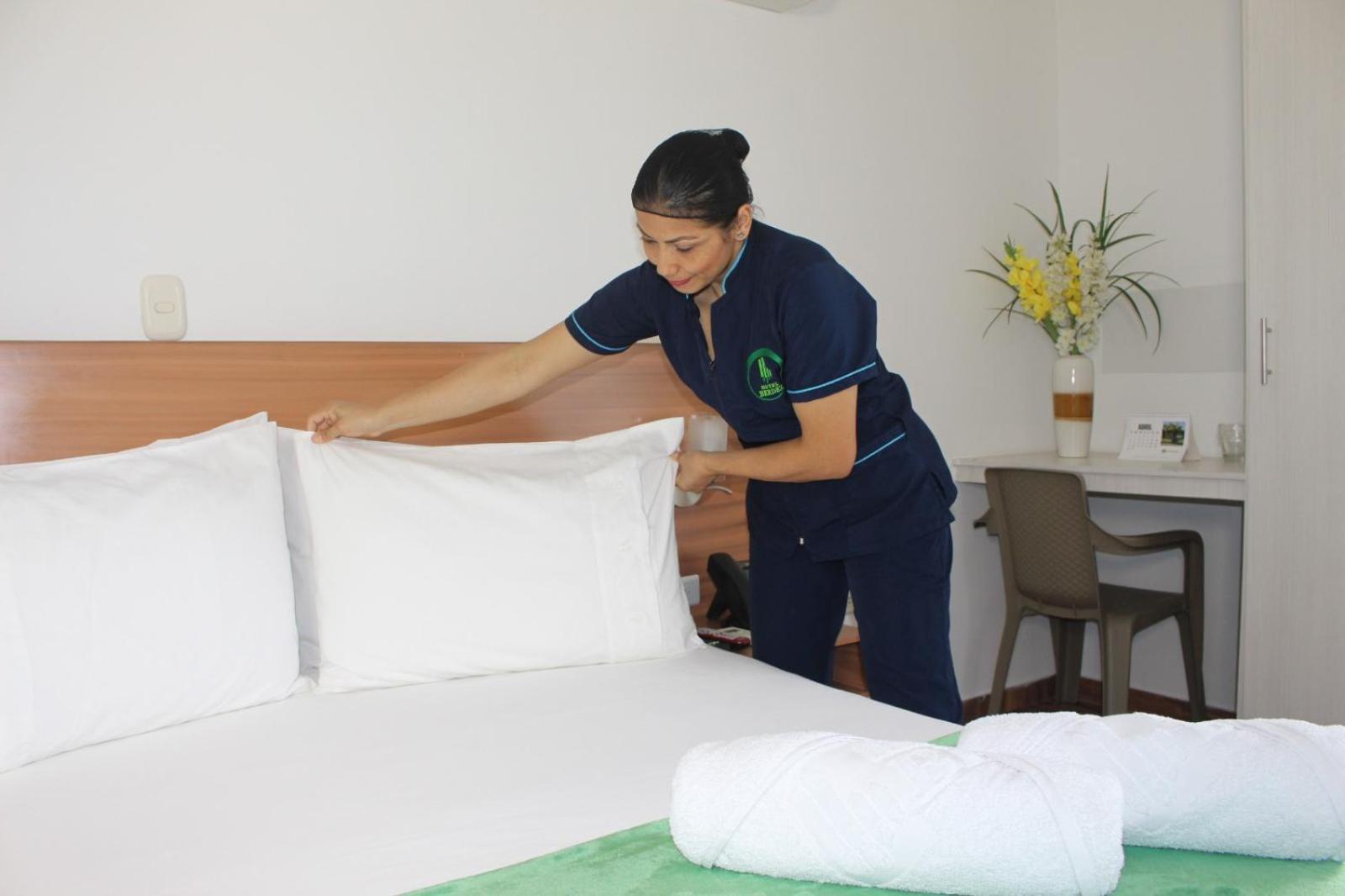 Hotel Berdez Neiva  Bagian luar foto