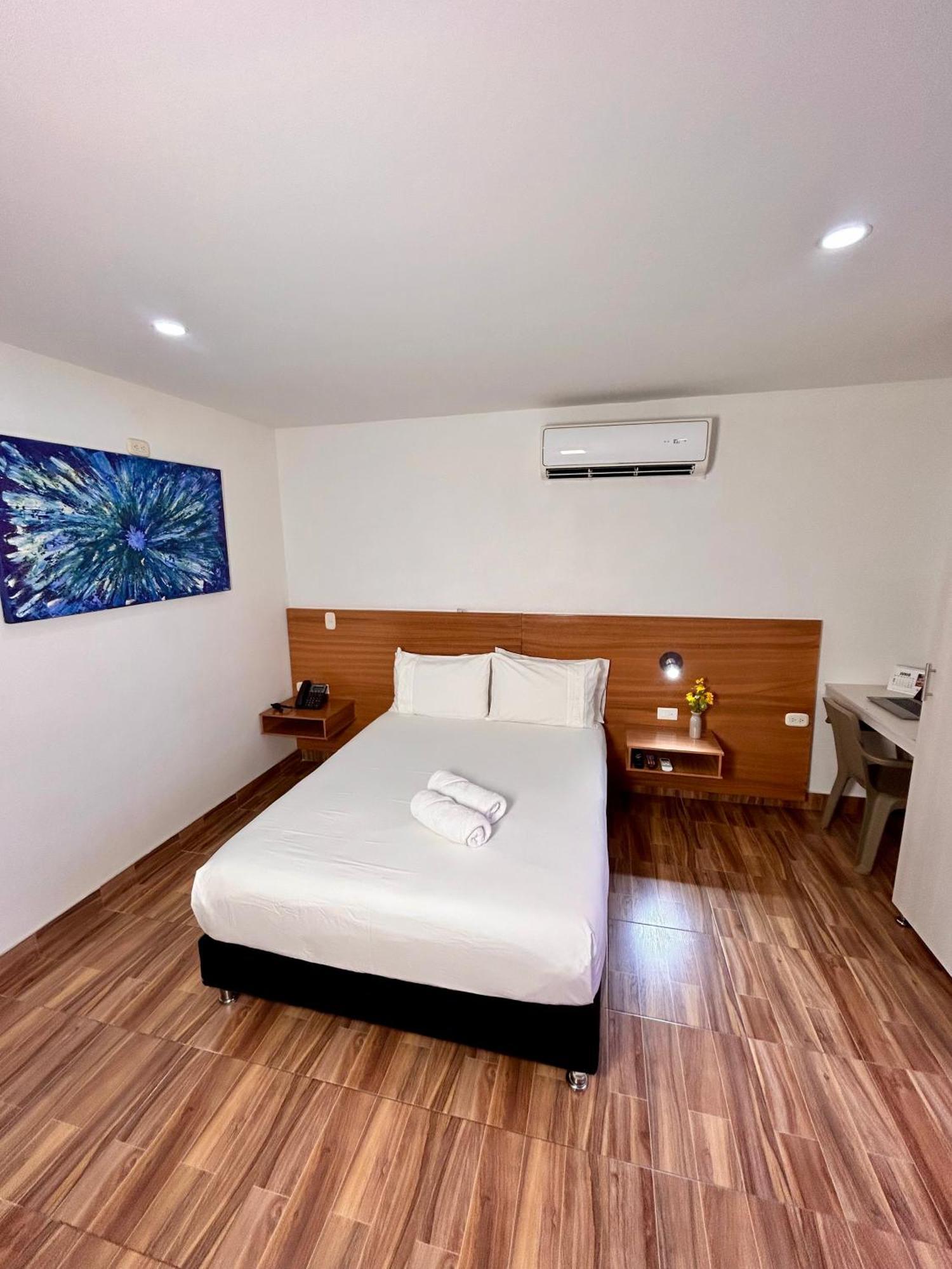 Hotel Berdez Neiva  Bagian luar foto