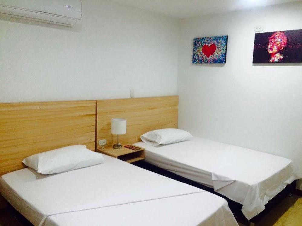 Hotel Berdez Neiva  Bagian luar foto